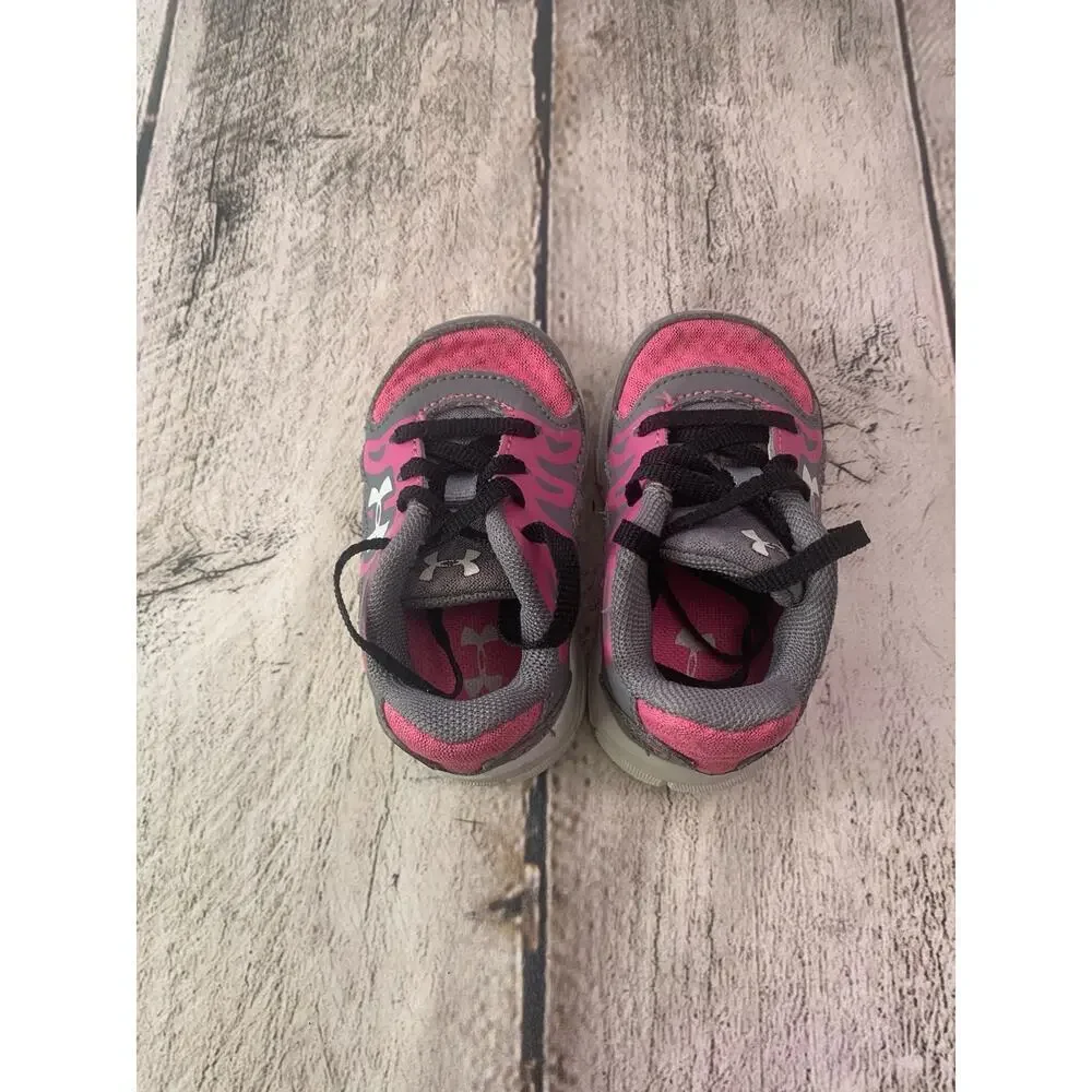 UNDER ARMOUR Girl’s Pink/Gray Sneakers / Size: 3
